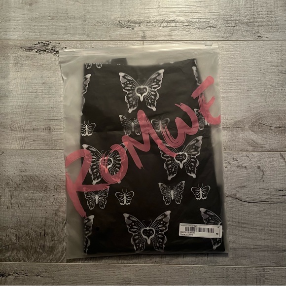 NWT B&W Butterfly Mini Skirt 🦋 - Picture 5 of 10